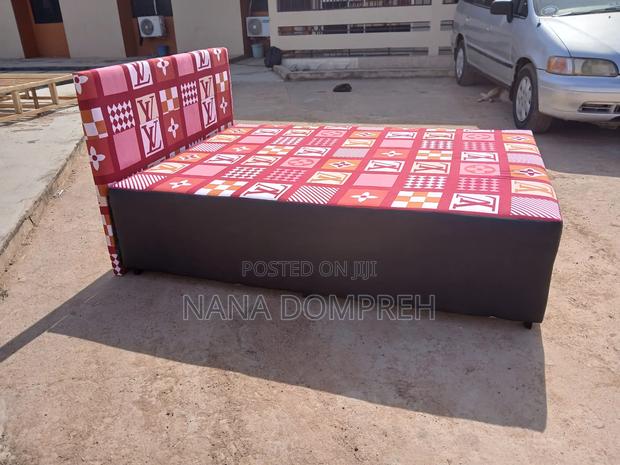 Colourful Lv Inbuilt Double Bed · Photo 2