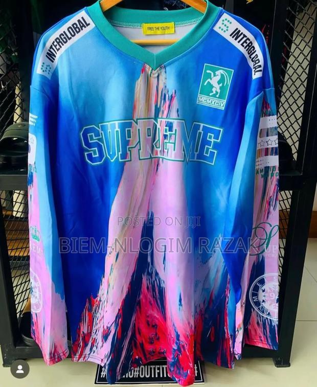 High Quality Supreme NFL Sweatshirt Available in Stock · Photo 3