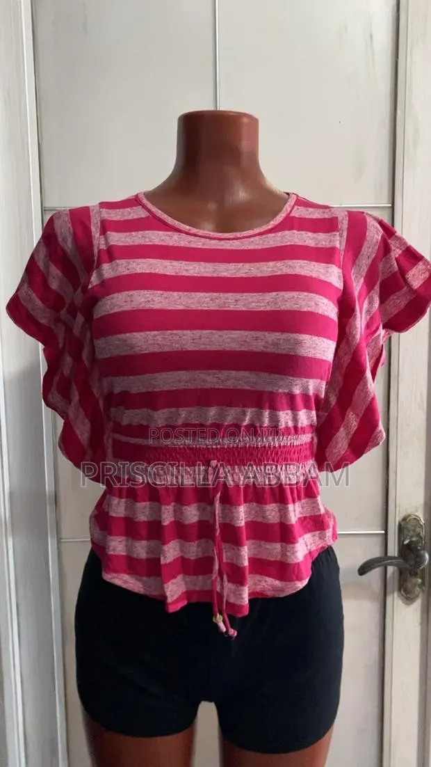 Ladies Tops · Photo 1