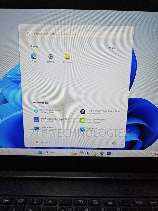 Laptop HP ZBook Studio G4 32GB Intel Core i7 SSD 512GB · Photo 3