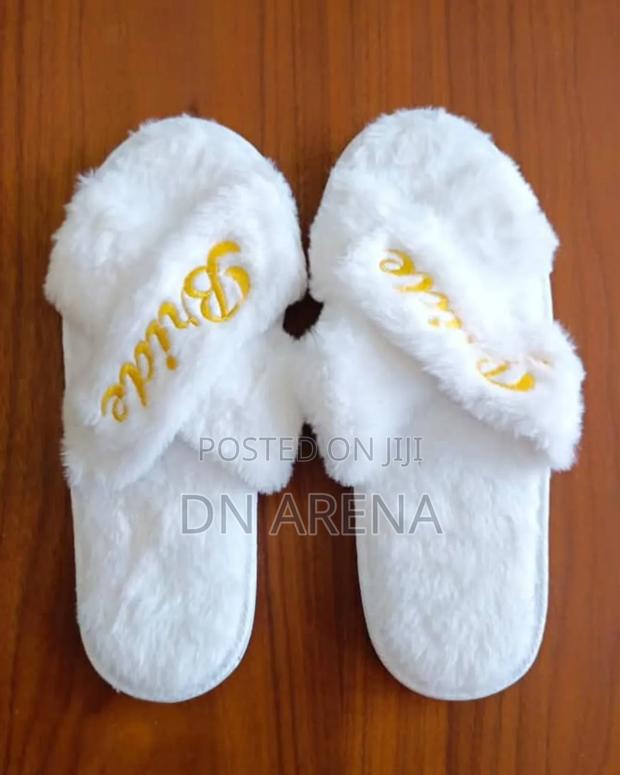 Pre-Customized Bridal Slippers · Photo 1