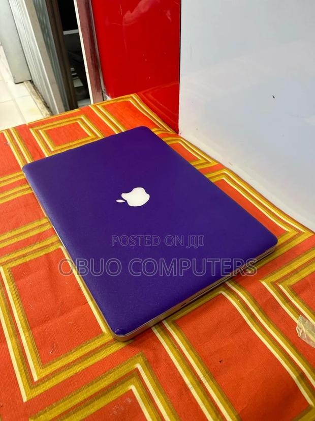 Laptop Apple MacBook Pro 2010 4GB Intel Core 2 Duo SSD 128GB · Photo 3
