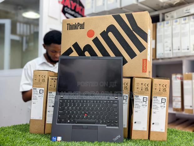 New Laptop Lenovo ThinkPad E14 Gen 5 16GB Intel Core i7 SSD 512GB · Photo 1