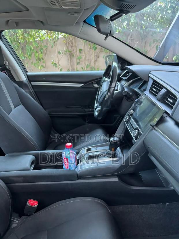 Honda Civic 2019 Black · Photo 3