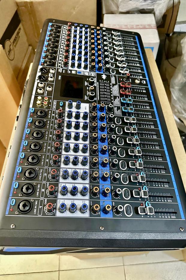Yamaha [Ys-16] Powered Mixer With Effects · Photo 3