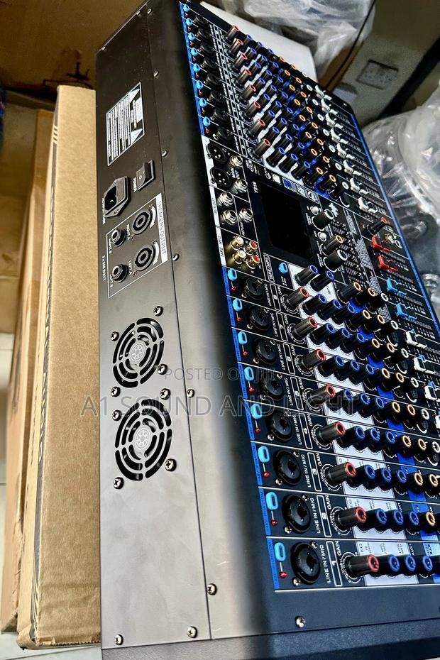 Yamaha [Ys-16] Powered Mixer With Effects · Photo 4