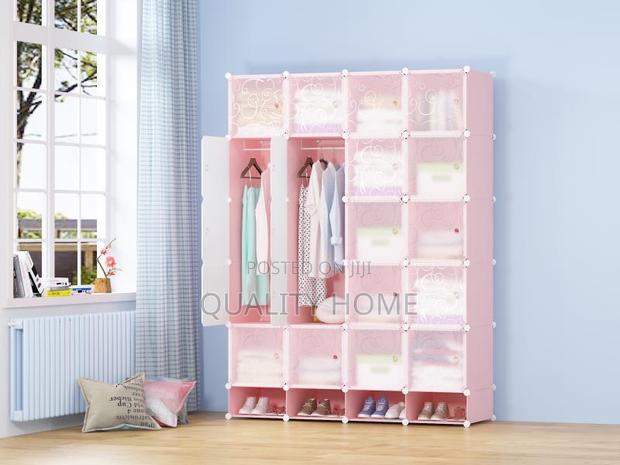 Plastic Wardrobe 20 Cubes · Photo 1