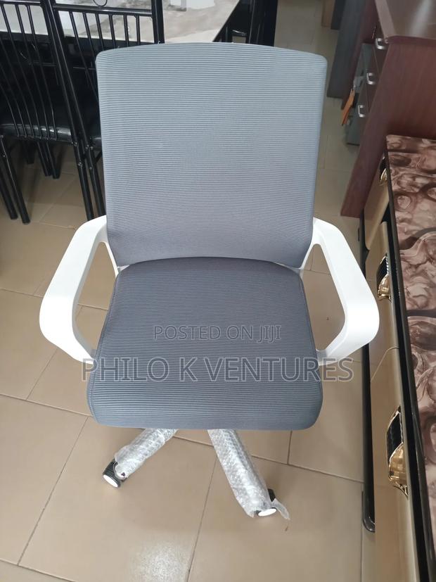 Corporate Chair · Photo 1