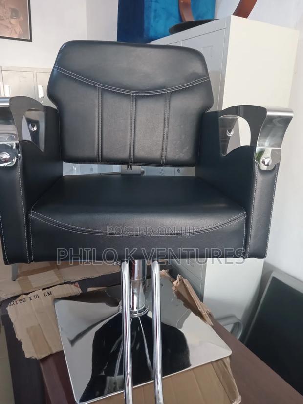 Chair Used at Hair Spa · Photo 1
