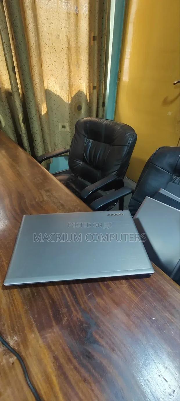 Laptop Toshiba Tecra Z50 8GB Intel Core i5 SSD 256GB · Photo 3