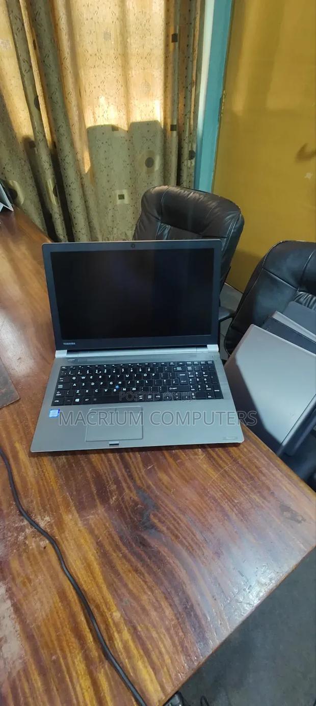 Laptop Toshiba Tecra Z50 8GB Intel Core i5 SSD 256GB · Photo 5