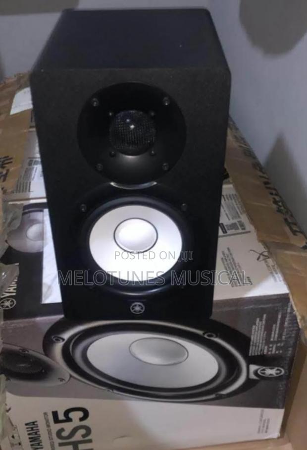 Yamaha Hs5 Powered Studio Monitor · Photo 2