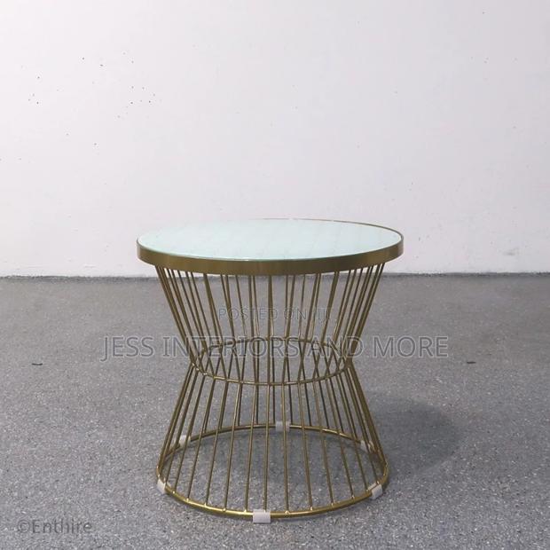 Modern Hourglass Side Table · Photo 2