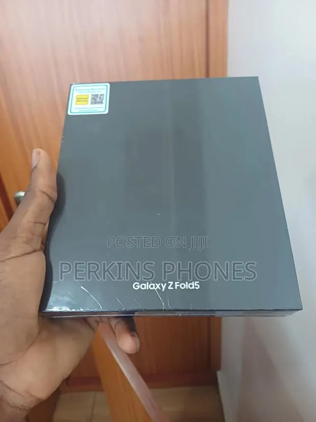New Samsung Galaxy Z Fold 5 512 GB Blue · Photo 1