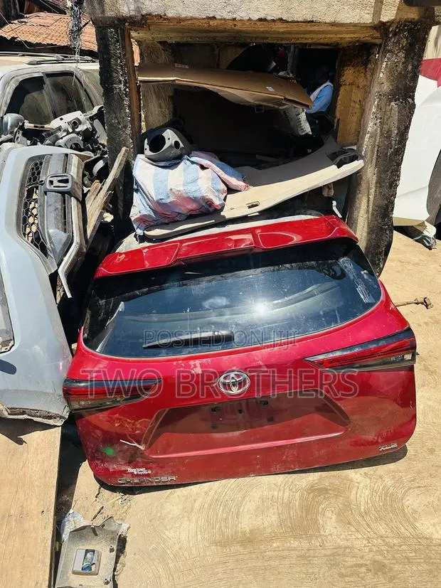 Toyota Highlander 2020, 2021, 2022 and 2023 Boot · Photo 1