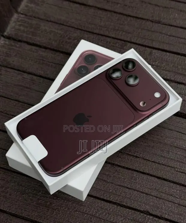 New Apple iPhone 18 Pro Max 512 GB Red · Photo 1