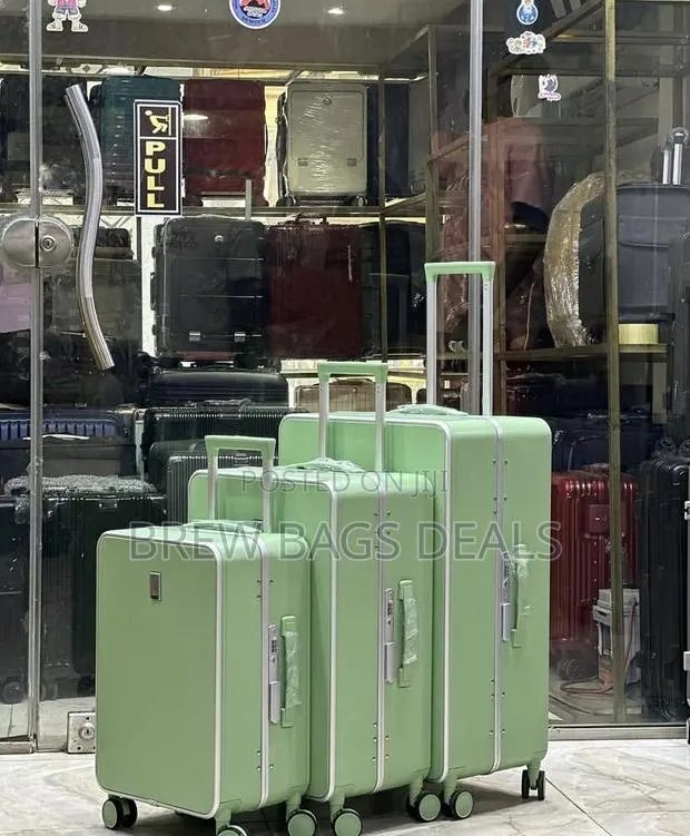 Luxury Luggage 3set Code Locks Only No Zip Suitcase · Photo 1