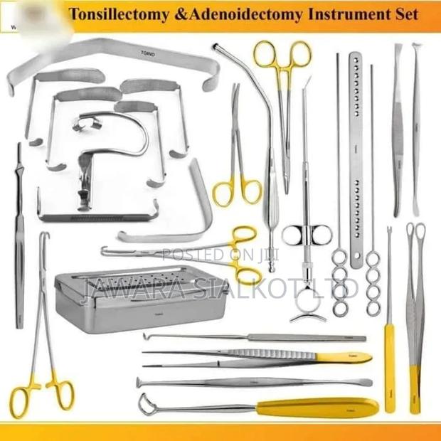 Tonsillectomy and Adenoidectomy 29 Pieces Instruments Set · Photo 1