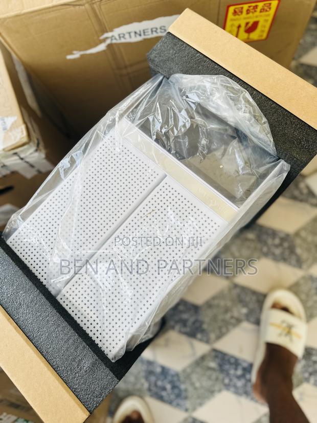 Valkyrie Vk02 Lcd Pc Case, With 10.1" Lcd Screen, White · Photo 3