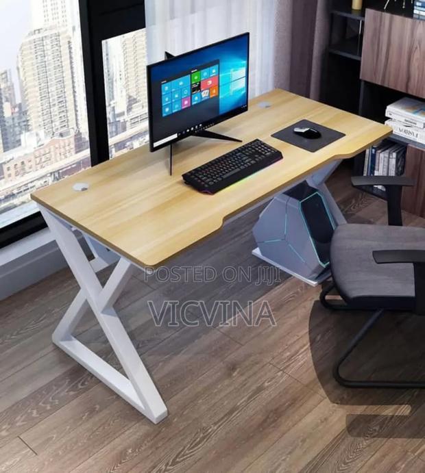 Gaming/Studio/Office and Computer Table · Photo 4