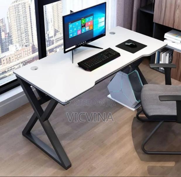 Gaming/Studio/Office and Computer Table · Photo 2