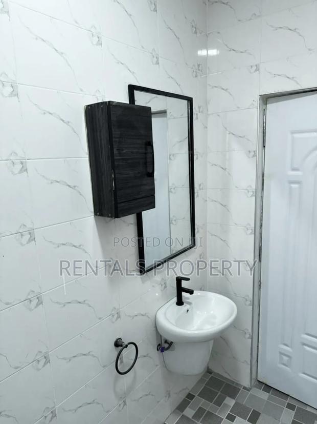 2bdrm Block of Flats in Lake Side Estate for rent · Photo 4