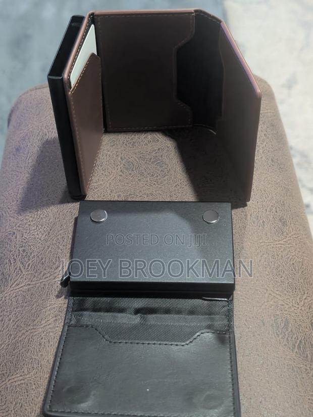 Anti Theft Rfid Credit Card Holder Smart Minimalist Wallet · Photo 1