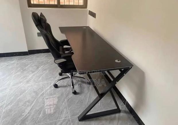 Gaming/Studio/Office and Computer Table · Photo 5