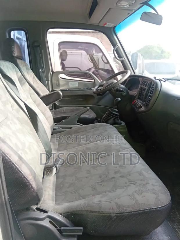2014 Hyundai Porter 2 Double Cabin Automatic · Photo 4