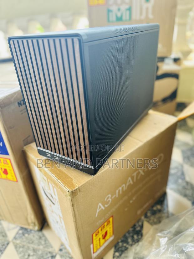 Lian Li A3 Matx-wd Gaming Case · Photo 1