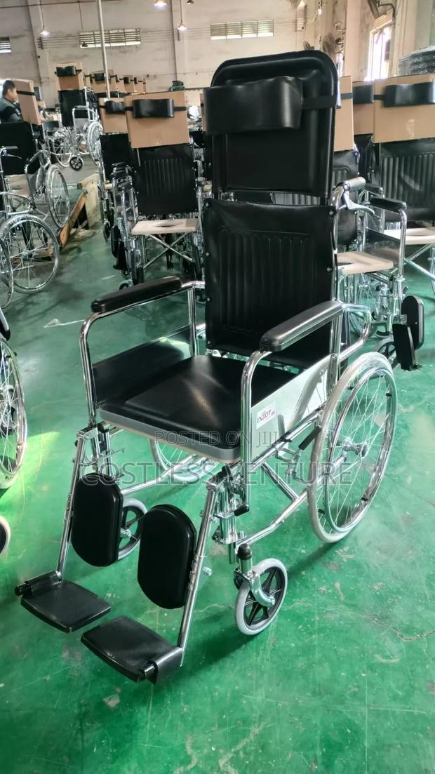 Ingot Commode Longback Wheelchair · Photo 1