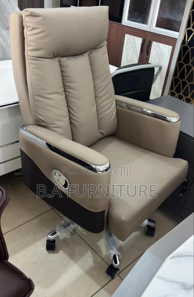 Office Chair- Executive Coffee Leather · Photo 1
