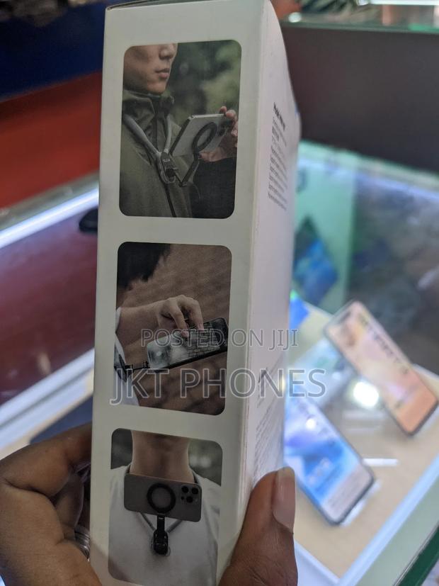 Telesin Smartphone Magnetic Neck Holder · Photo 2