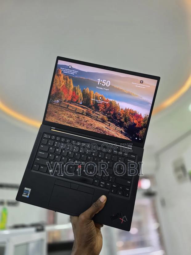 Laptop Lenovo ThinkPad X1 Carbon 16GB Intel Core i7 SSD 512GB · Photo 1