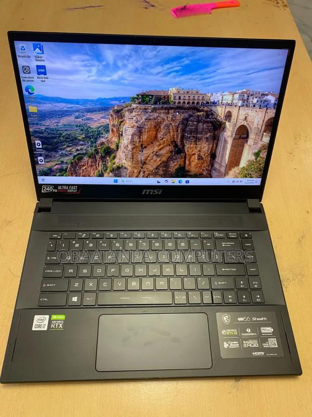 Laptop MSI GS66 Stealth 10UH 16GB Intel Core I7 SSD 512GB · Photo 2
