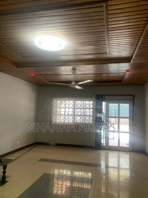 3bdrm Apartment in Lashibi, Tema Metropolitan for rent · Photo 2
