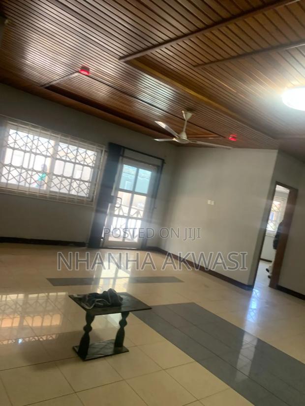 3bdrm Apartment in Lashibi, Tema Metropolitan for rent · Photo 5