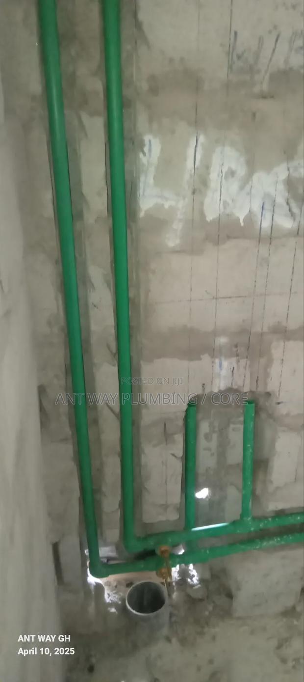 Professional Plumbers · Photo 4