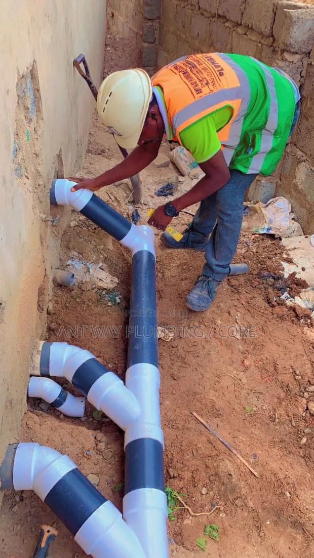 Professional Plumbers · Photo 3