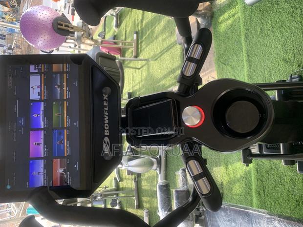 Bowflex Elliptical Tablet Screen 150kg · Photo 8