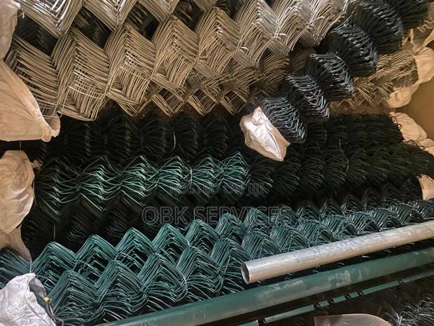 Chainlink Mesh · Photo 2