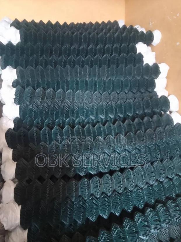 Chainlink Mesh · Photo 5