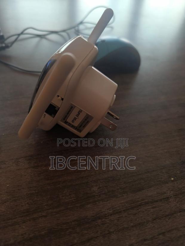 Wifi Range Extender · Photo 2
