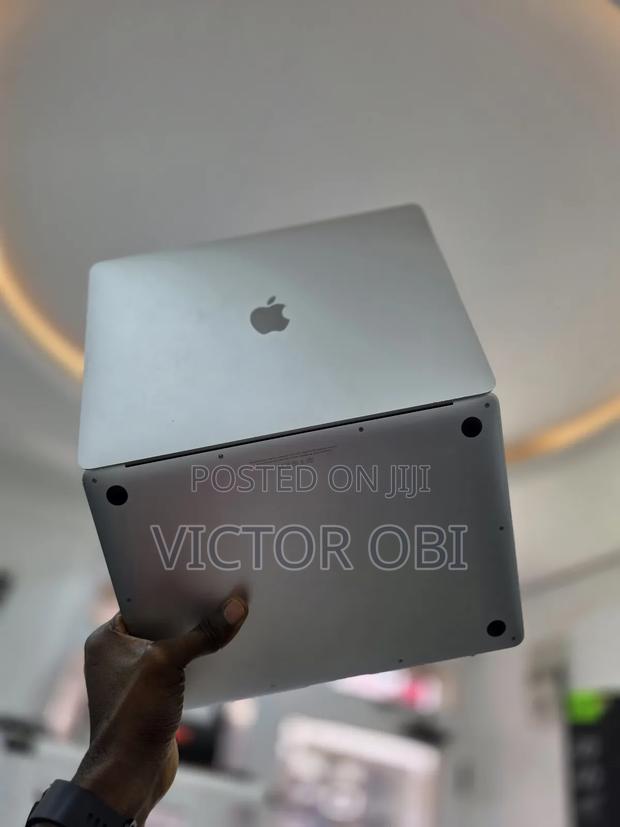 Laptop Apple MacBook Air 2019 8GB Intel Core I5 SSD 128GB · Photo 5