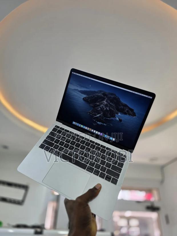 Laptop Apple MacBook Air 2019 8GB Intel Core I5 SSD 128GB · Photo 6