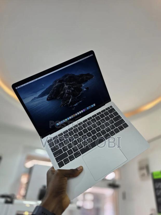 Laptop Apple MacBook Air 2019 8GB Intel Core I5 SSD 128GB · Photo 8