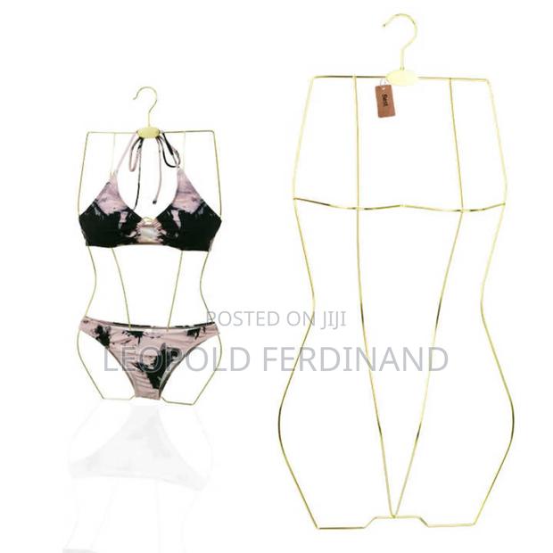 Woman Lingerie Hangers · Photo 3