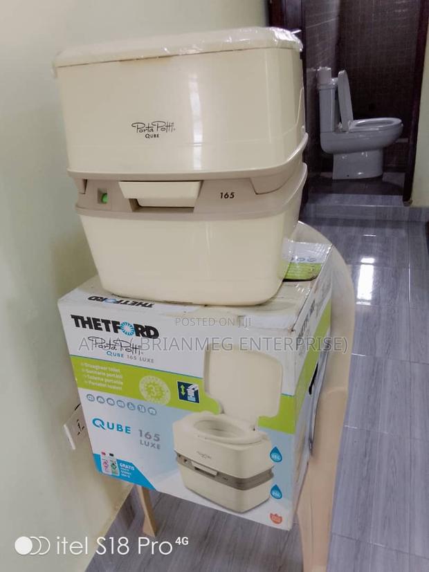 Thetford Porta Potty, Portable Toilet · Photo 3