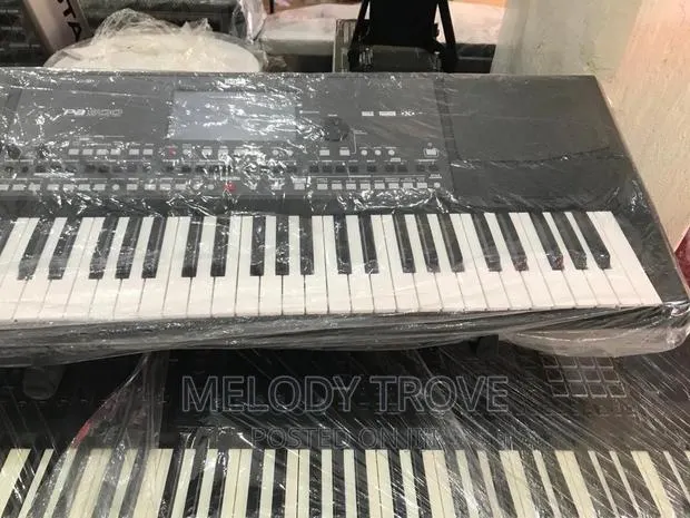 Korg Pa600 Professional Keyboard Arranger · Photo 1