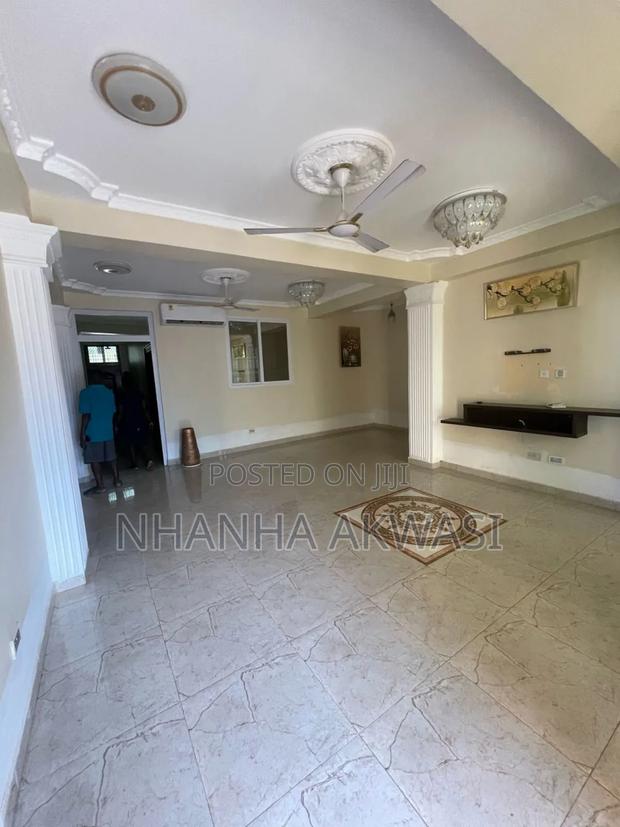 3bdrm Apartment in Sakumono, Tema Metropolitan for rent · Photo 1